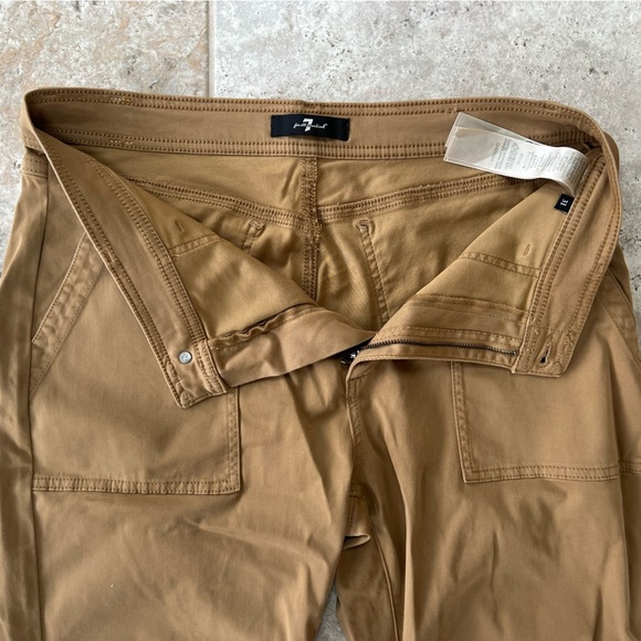 7 For All Mankind NWT Darted Boyfriend Jogger in Sateen Tan Safari, 31 - Picture 11 of 16